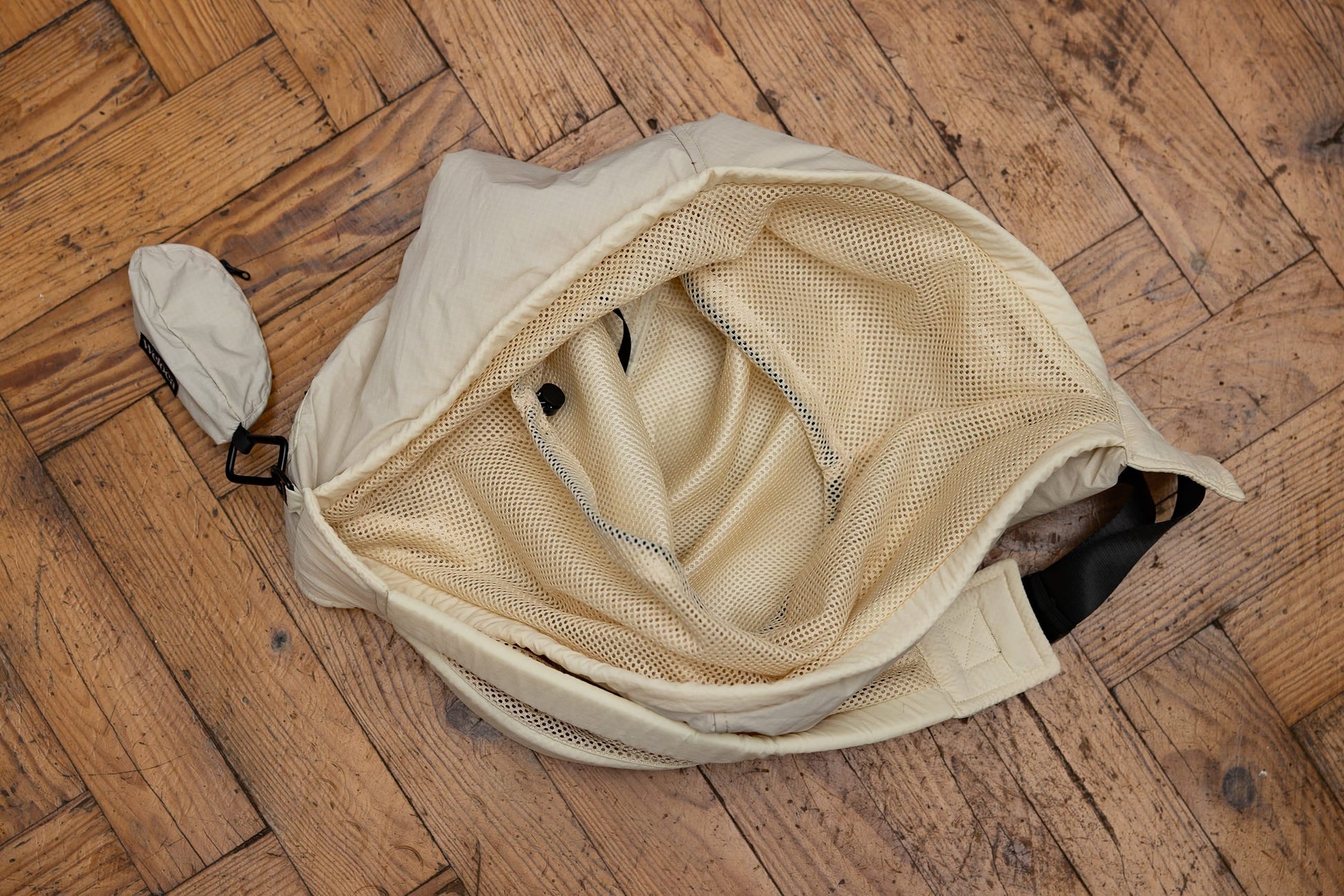 Sac de transport en bandoulière beige - Version printemps / été - Weloca