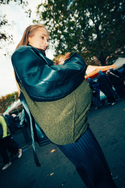 Sac de transport en bandoulière kaki en bouclette - Weloca